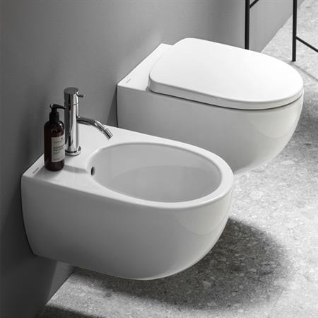 COPPIA SANITARI VASO BIDET E COPRIVASO RALLENTATO GEBERIT SELNOVA PREMIUM SOSPESI RIMFREE