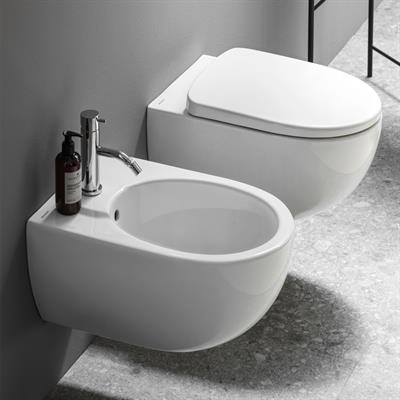 COPPIA SANITARI VASO BIDET E COPRIVASO RALLENTATO GEBERIT SELNOVA PREMIUM SOSPESI RIMFREE